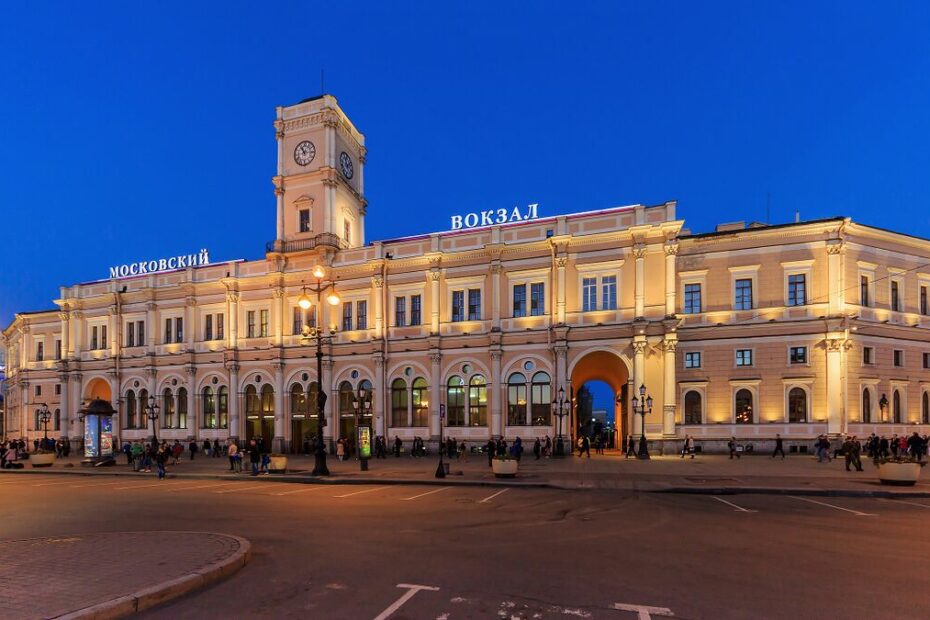 Московский вокзал СПб